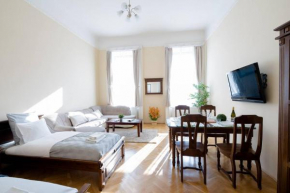 Central bright and spacious home with 3 rooms